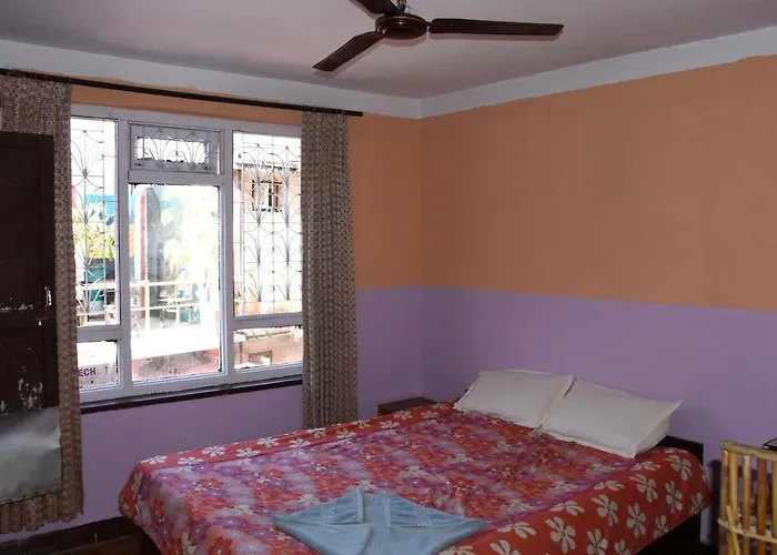 Beehive Hostel *
